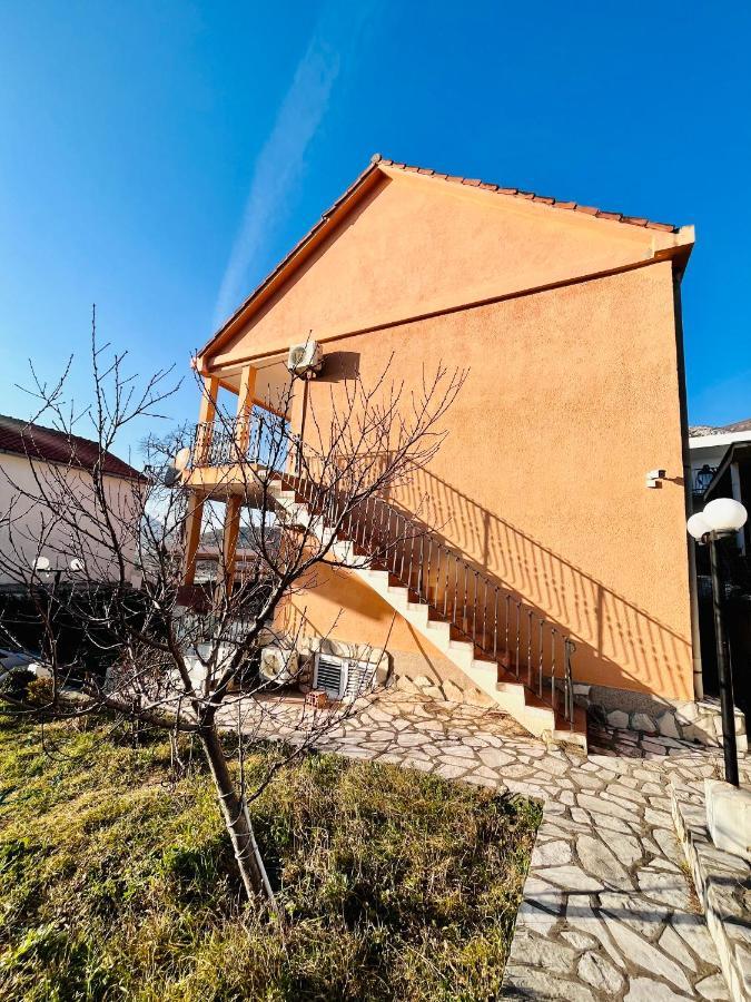 Apartments In Villa Viktoria ストモレ エクステリア 写真