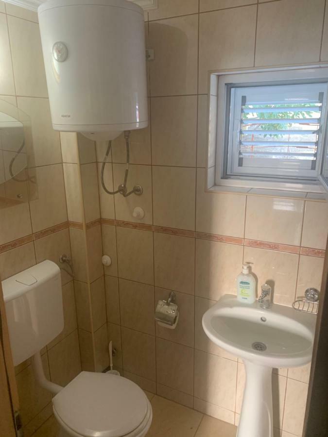 Apartments In Villa Viktoria ストモレ エクステリア 写真